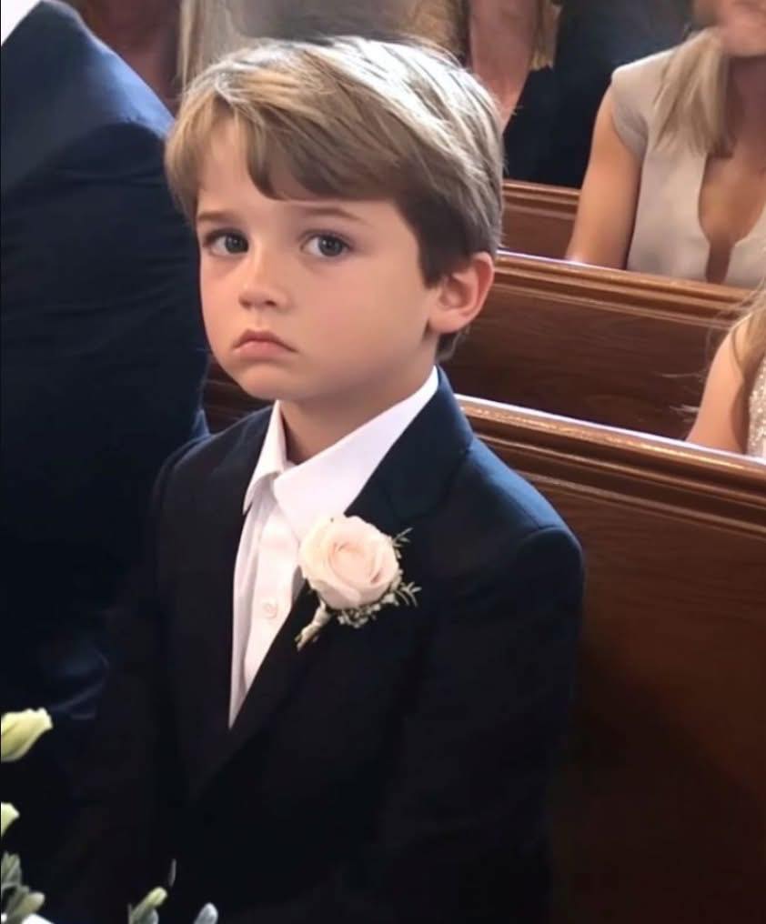 La nunta surorii mele, fiul meu de șapte ani m-a apucat brusc de mână și a șoptit: – Mami… Trebuie să plecăm de aici, acum!Ceea ce mi-a arătat atunci a schimbat totul.